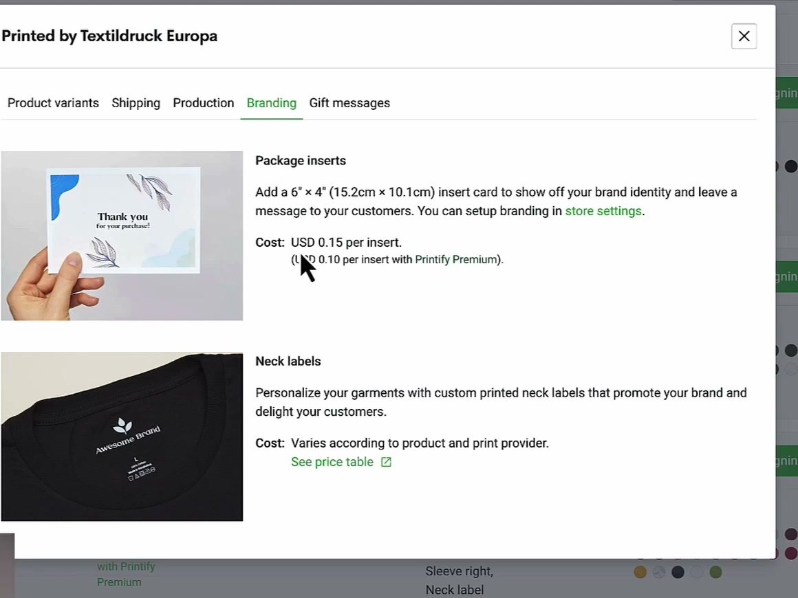 Branding-Optionen eines Druckanbieters: Dankeskarte im Paket und bedrucktes Nackenlabel